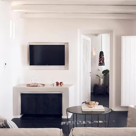 Cavo Tagoo Santorini אימרוביגלי