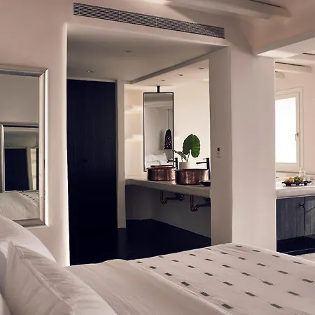 Cavo Tagoo Santorini