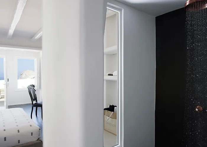 カーボ タグー サントリーニ ホテル イメロヴィグリ