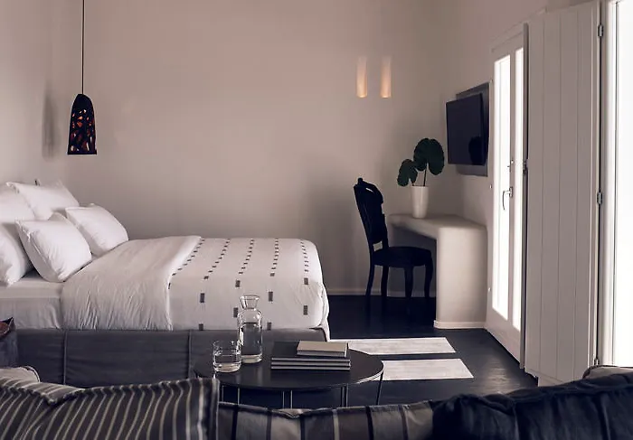 カーボ タグー サントリーニ イメロヴィグリ