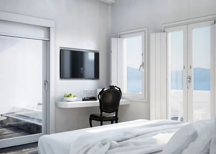 カーボ タグー サントリーニ ホテル イメロヴィグリ