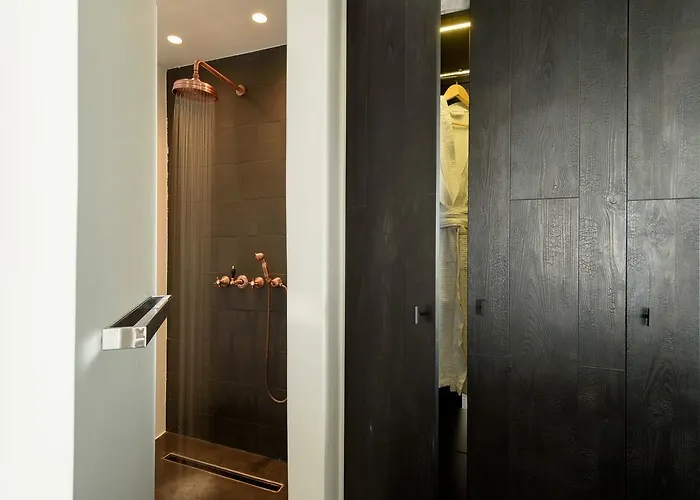 カーボ タグー サントリーニ ホテル イメロヴィグリ