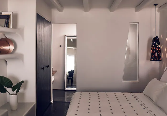 カーボ タグー サントリーニ イメロヴィグリ