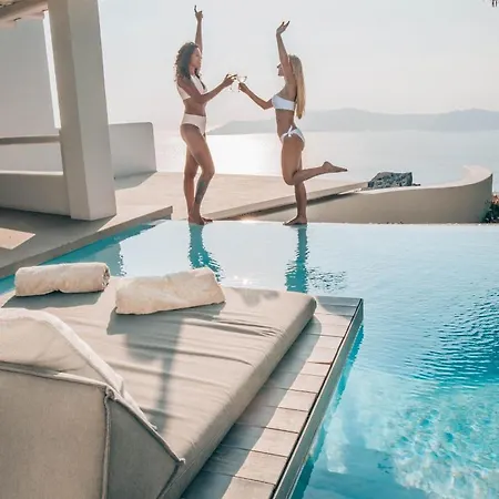 Cavo Tagoo Santorini Hotel